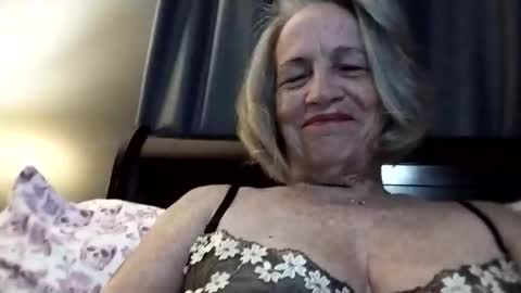 lonelylana1955 online show from 10.22.25