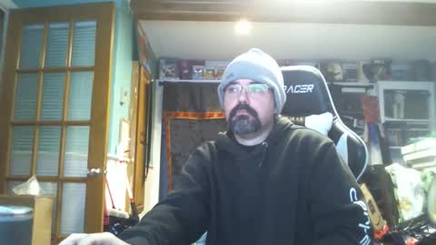 Snapshot of longandcut99 chatting on 12.19.25 longandcut99 online show from 12.19.25