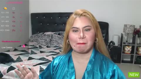 Snapshot of longasiansausage chatting on 02.25.25 TOPwithEXTRABiG online show from 02.25.25