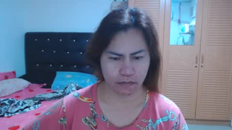Snapshot of longasiansausage chatting on 10.20.25 TOPwithEXTRABiG online show from 10.20.25