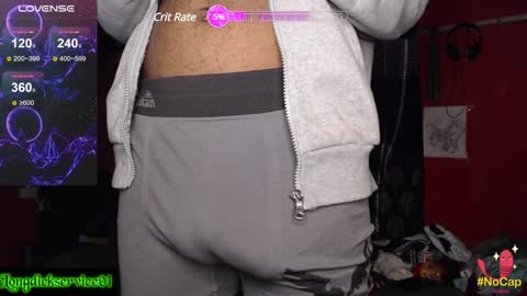 Snapshot of longdickservice01 chatting on 12.06.24 professionalbreastsucker online show from 12.06.24