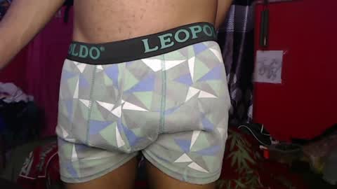 Snapshot of longdickservice01 chatting on 01.26.25 professionalbreastsucker online show from 01.26.25