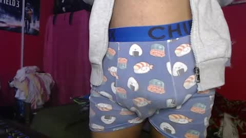 Snapshot of longdickservice01 chatting on 03.02.25 professionalbreastsucker online show from 03.02.25