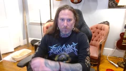 Snapshot of longhair021 chatting on 11.24.25 longhair online show from 11.24.25