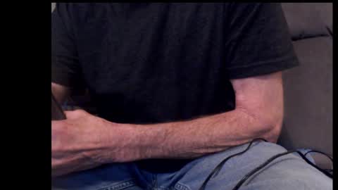 looking469 online show from 11.21.25