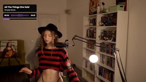 loony_moony online show from 11.02.25