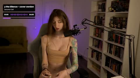 loony_moony online show from 01.10.26