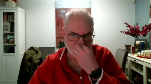 Snapshot of loop102 chatting on 01.29.25 loop102 online show from 01.29.25