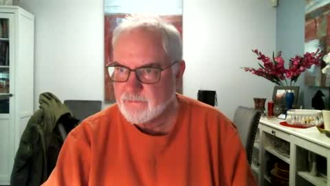 Snapshot of loop102 chatting on 03.01.25 loop102 online show from 03.01.25