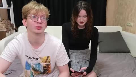 Jean and Isa right couple Mark and Eva left couple online show from 02.18.25