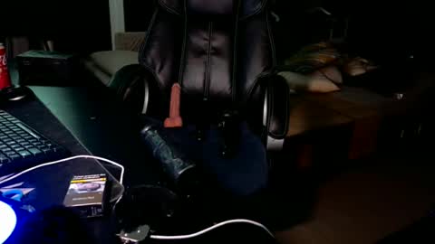 Snapshot of loov2watch chatting on 03.15.26 Mato online show from 03.15.26