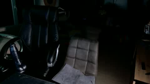 Snapshot of loov2watch chatting on 03.21.26 Mato online show from 03.21.26