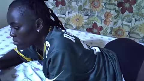 lora_amor online show from 04.24.26
