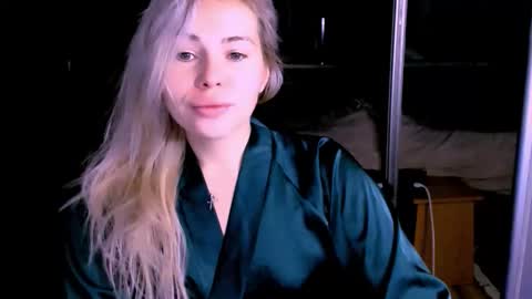 Lora online show from 11.05.25