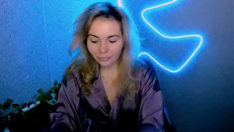 Lora online show from 12.23.25