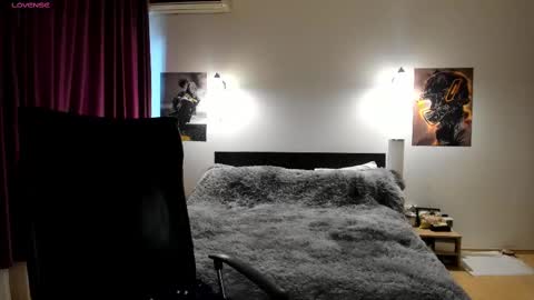 Lora online show from 02.18.25