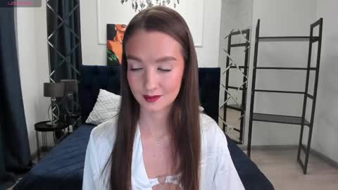 Snapshot of lorasunny chatting on 11.08.25 Ur sensual Lora online show from 11.08.25