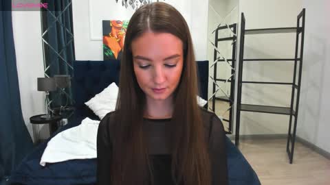 Snapshot of lorasunny chatting on 11.26.25 Ur sensual Lora online show from 11.26.25