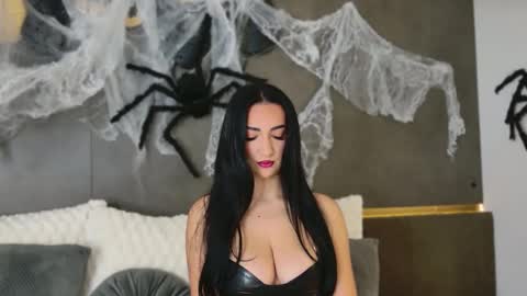 Miss online show from 10.30.25