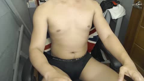 Snapshot of lord_of_cum69 chatting on 12.25.24 Macky online show from 12.25.24