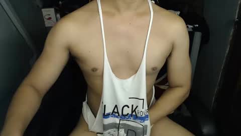 Snapshot of lord_of_cum69 chatting on 01.05.25 Macky online show from 01.05.25