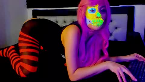 Lore Depp online show from 10.27.25