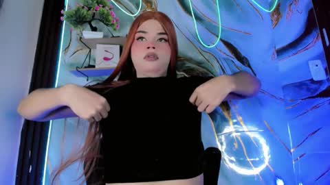 Snapshot of lorems_ chatting on 11.12.25 lorems_ online show from 11.12.25