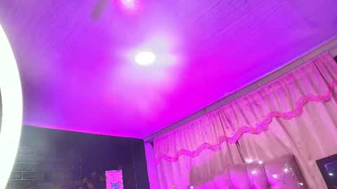 Loren online show from 02.20.25