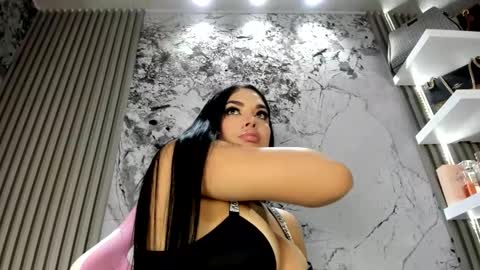 Doll Queen online show from 02.06.26