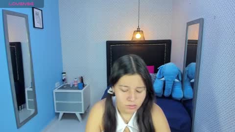 Snapshot of lorenadavies chatting on 01.30.25 lorenadavies online show from 01.30.25