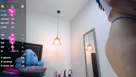 Snapshot of lorenadavies chatting on 02.28.25 lorenadavies online show from 02.28.25