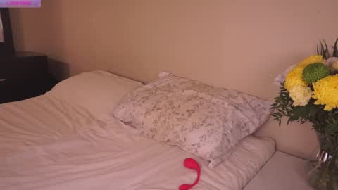 Loren online show from 04.10.26