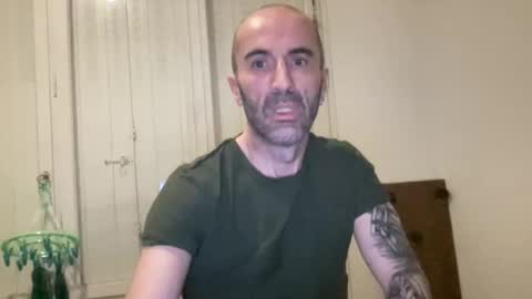 Snapshot of lorenzo44300 chatting on 02.16.26 lorenzo44300 online show from 02.16.26