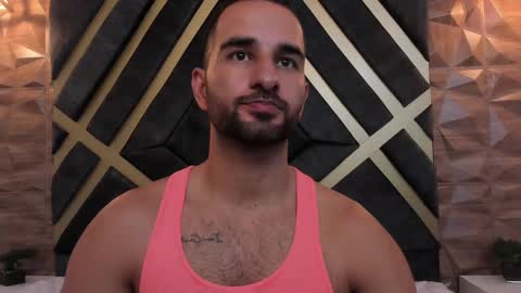  L O R E N Z O  Thumbs Up help  online show from 03.01.25