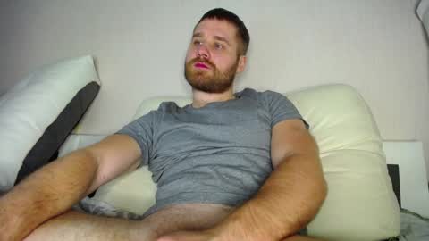 Snapshot of lorenzolux chatting on 01.18.25 Lorenz online show from 01.18.25