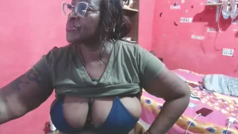 loretybighot online show from 11.17.25