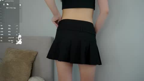 Snapshot of loriamarzinske chatting on 10.22.25 Naomi online show from 10.22.25