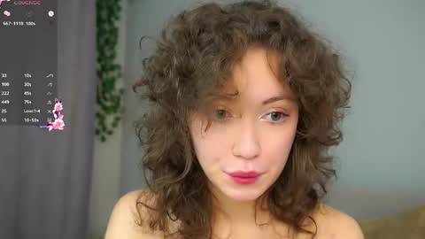 Snapshot of loriamarzinske chatting on 11.09.25 Naomi online show from 11.09.25