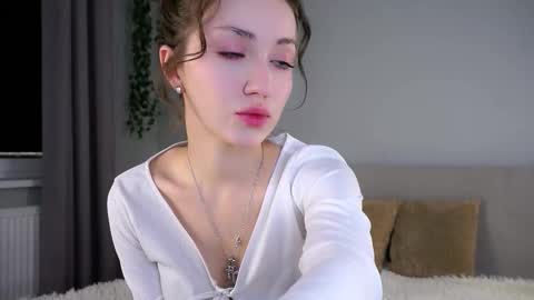 Snapshot of loriamarzinske chatting on 11.26.25 Naomi online show from 11.26.25