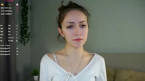 Snapshot of loriamarzinske chatting on 11.29.25 Naomi online show from 11.29.25