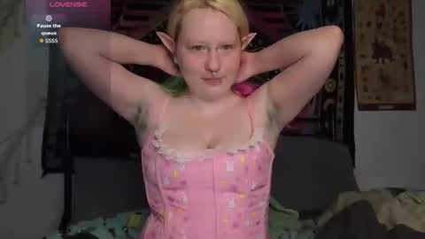 Lori Critter online show from 05.05.26