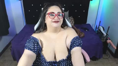 Snapshot of loriscohen3 chatting on 02.08.25 loriscohen3 online show from 02.08.25