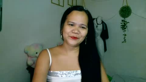 Snapshot of lorraine_cola chatting on 07.25.26 Lorraine online show from 07.25.26
