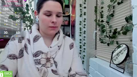 Alisa   My darlings online show from 12.15.24