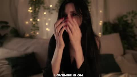 Snapshot of lost_mymind chatting on 12.05.25 Jess online show from 12.05.25