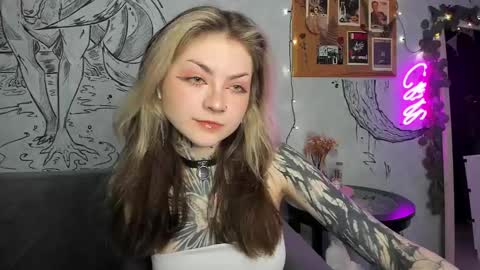 Snapshot of lostallice chatting on 02.26.25 lostallice online show from 02.26.25