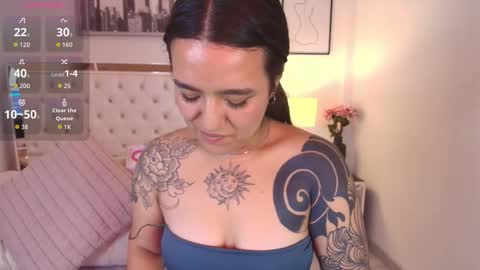 Snapshot of lottie_fox chatting on 12.20.25 lottie_fox online show from 12.20.25