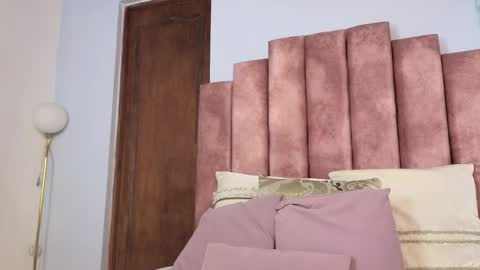 Snapshot of lou_rosse chatting on 01.30.25 Lou Rosse online show from 01.30.25