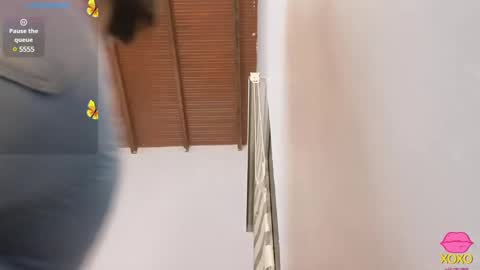 Snapshot of lou_rosse chatting on 02.12.25 Lou Rosse online show from 02.12.25