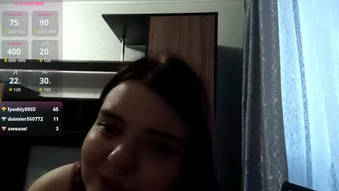 Snapshot of loudeguise chatting on 07.28.26 Esma online show from 07.28.26